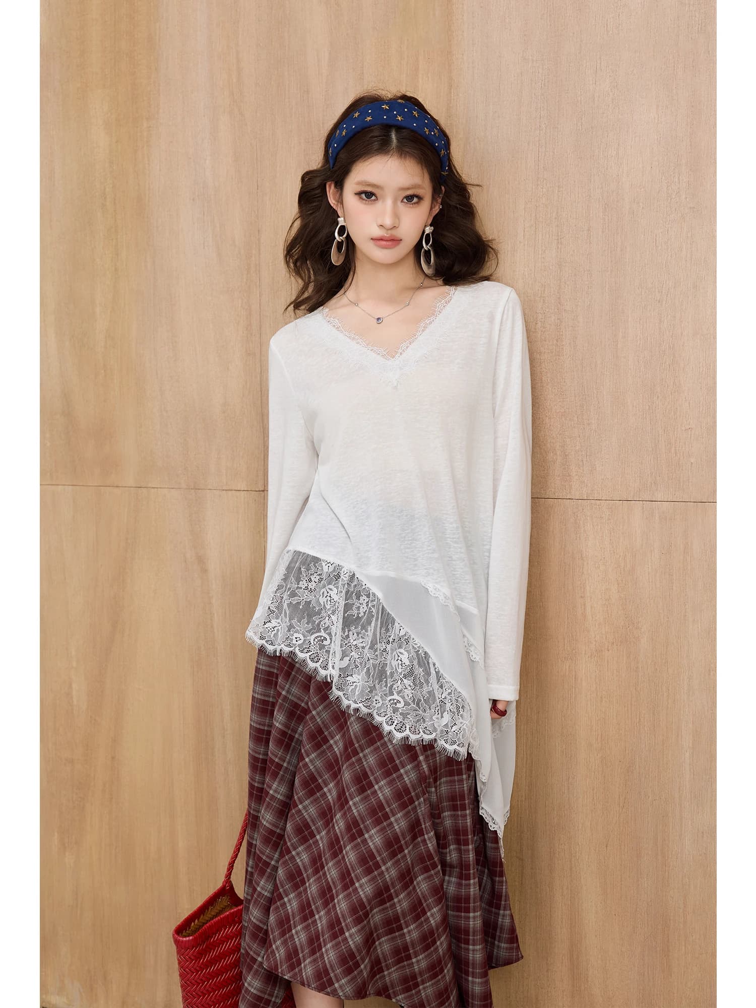 T-shirt a maniche lunghe MIUCO Pure Desire Style con scollo a V, inserti in pizzo asimmetrici, lunghezza media, leggera, da donna, stile casual.