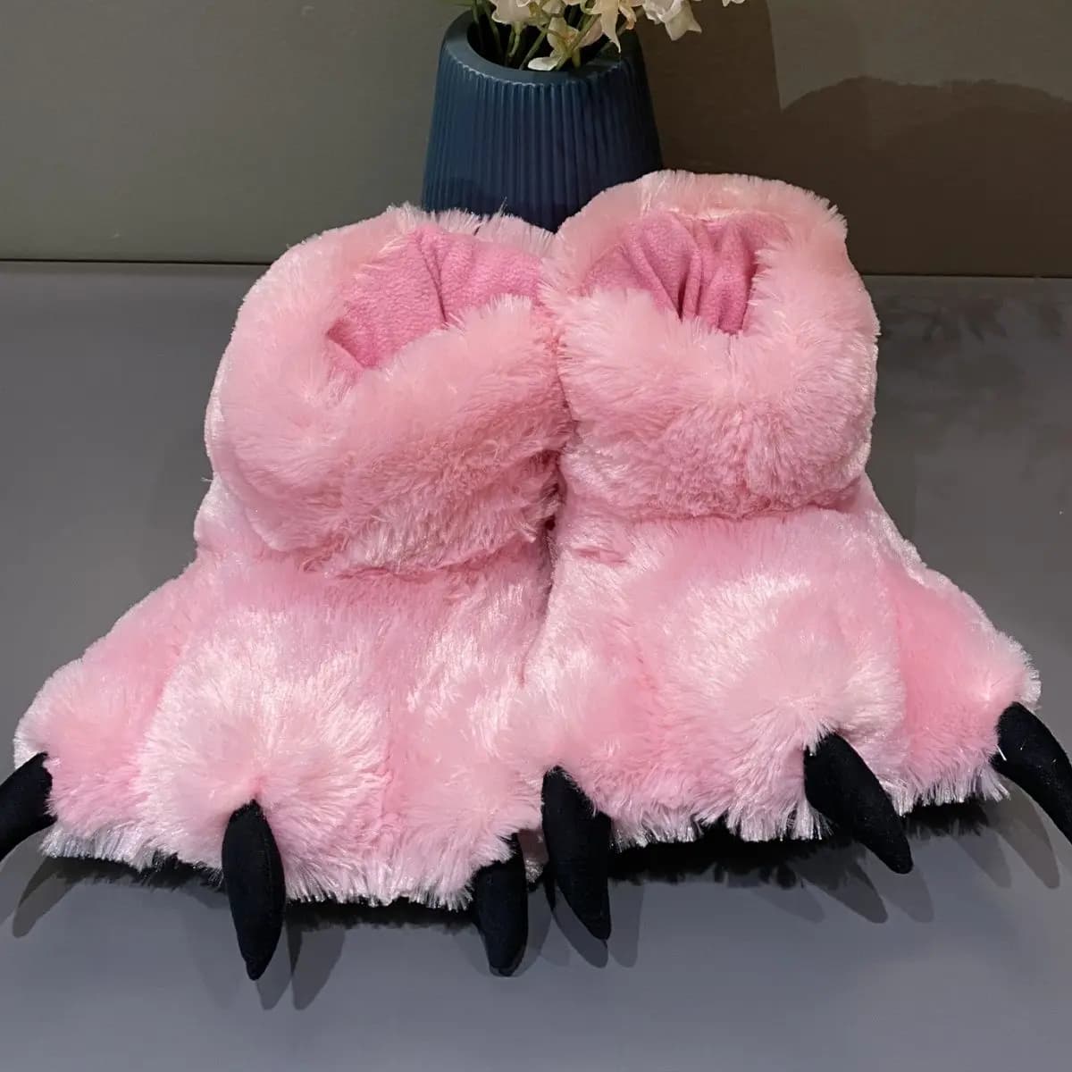 2024 Pantofole da donna con zampa d'orso fulffy per la casa Scivoli in pelliccia di orso caldi Slip invernali su scarpe da casa per animali