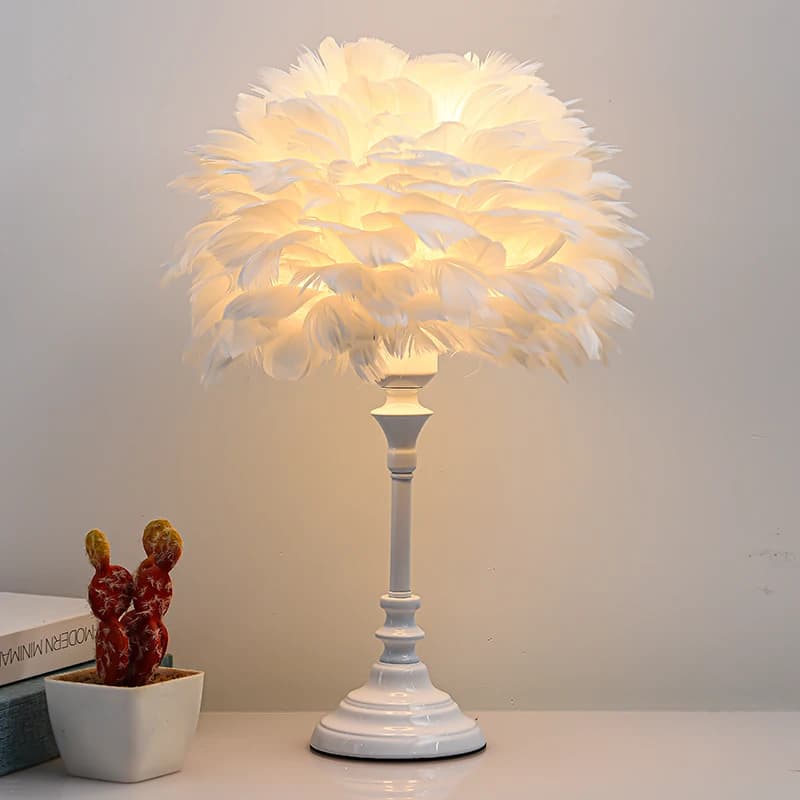 Feather table lamp, Nordic simple girl warm and romantic decorative lamp
