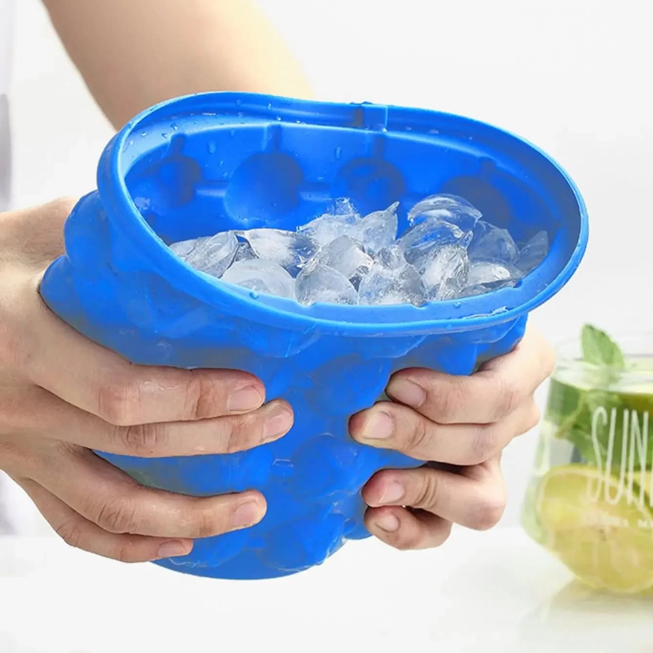1pc-Silicone Ice Cube Maker secchio portatile Wine Ice Cooler Beer Cabinet salvaspazio utensili da cucina bere whisky Freeze