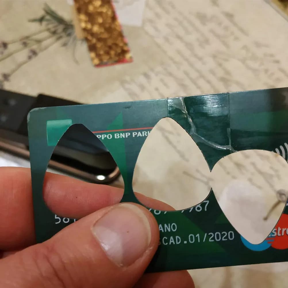 Set di 1 Punzone per Plettri con Molla Robusta, Strumento Fai-da-te per Creare Plettri da Carta di Credito, Attrezzi per la Realizzazione di Chitarre, Punzone per Plettri