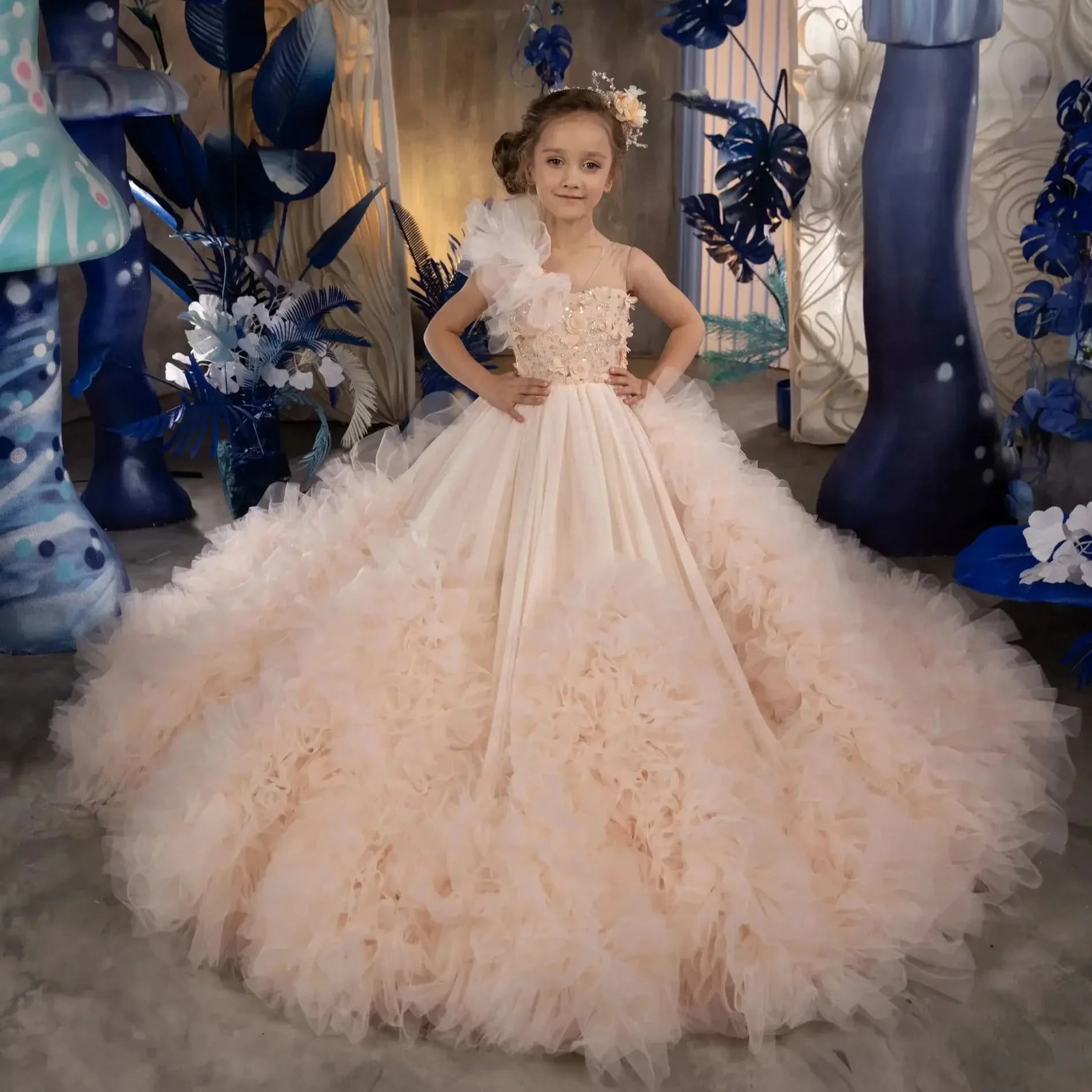 Abiti da ragazza di fiori personalizzati per matrimonio con volant in tulle monospalla elegante abito da spettacolo per festa di compleanno per bambini principessa