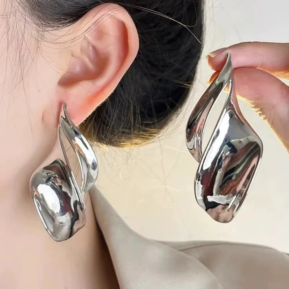 Exaggerated Twisted Leaf Earrings Leaves Simple Big Stud Earrings Light Luxury Vintage Dangle Earrings Girl Ladies' Earrings