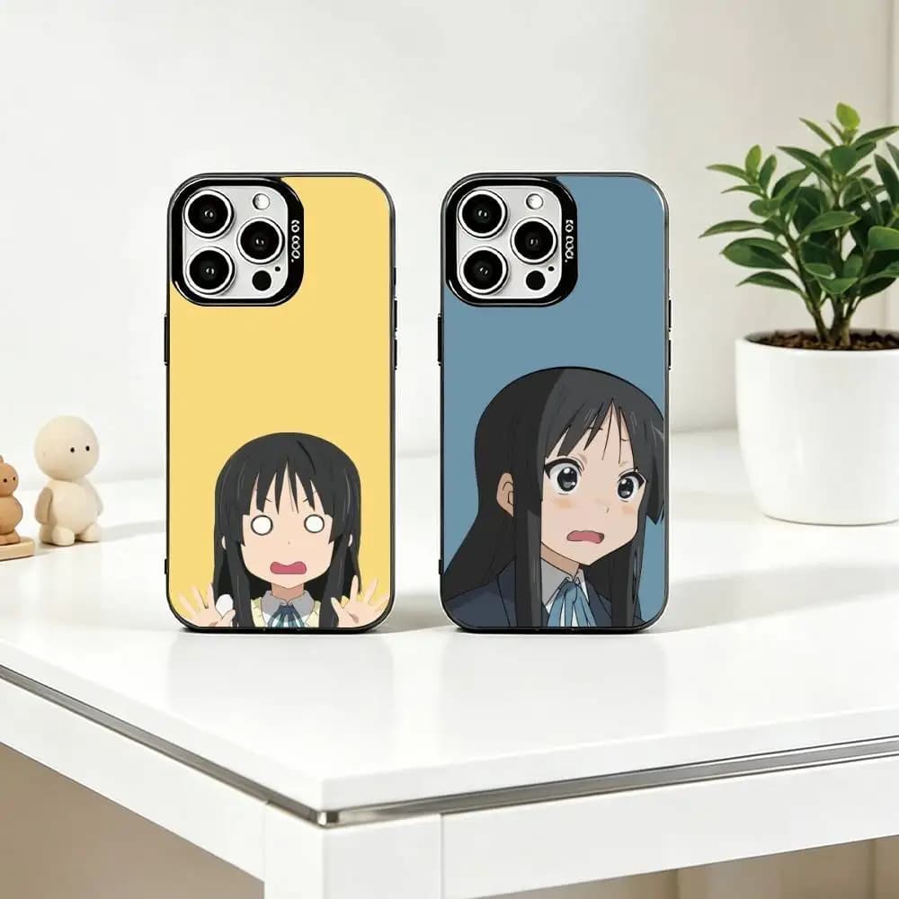 Anime K-On! Cover Akiyama Mio per iPhone 17, 16, 15, 14, 13, 12, 11 Plus, Pro Max, XS, Cover Colorata Argento Nera