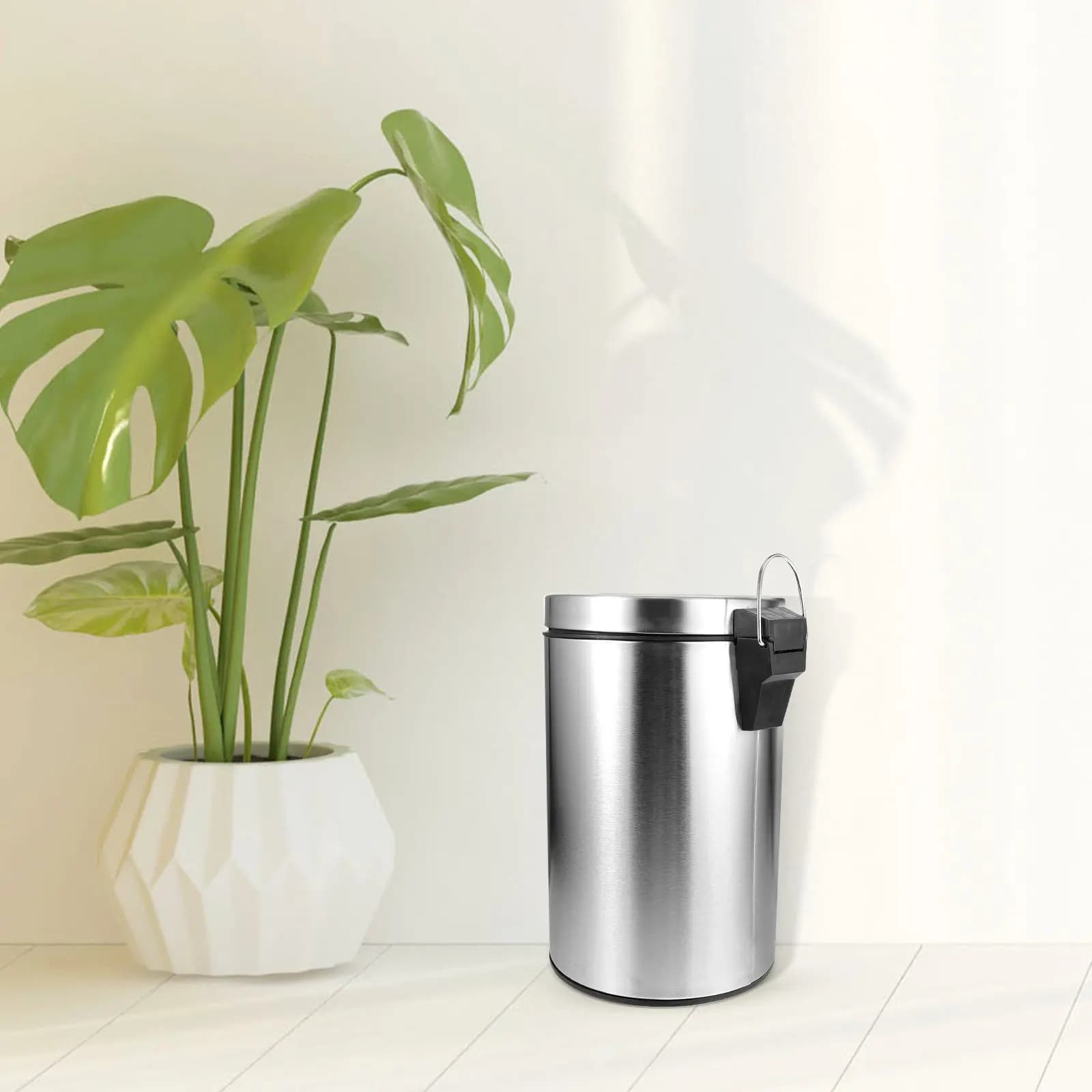 Cestino per Rifiuti con Pedale da 5L in Acciaio Inox, Contenitore Coperto per Bagno, Cucina, Ufficio, Soggiorno, Bidone per Carta e Spazzatura