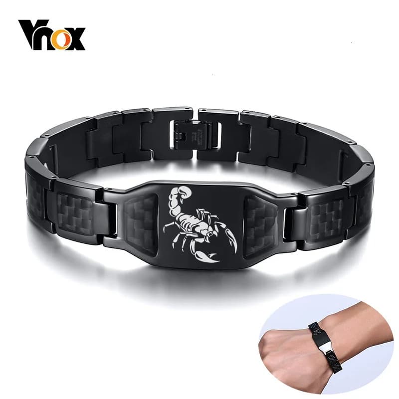 Vnox Personalizza Braccialetti a catena con immagini di scudi incrociati alla moda da uomo con regali unici di gioielli personalizzati in fibra di carbonio per lui