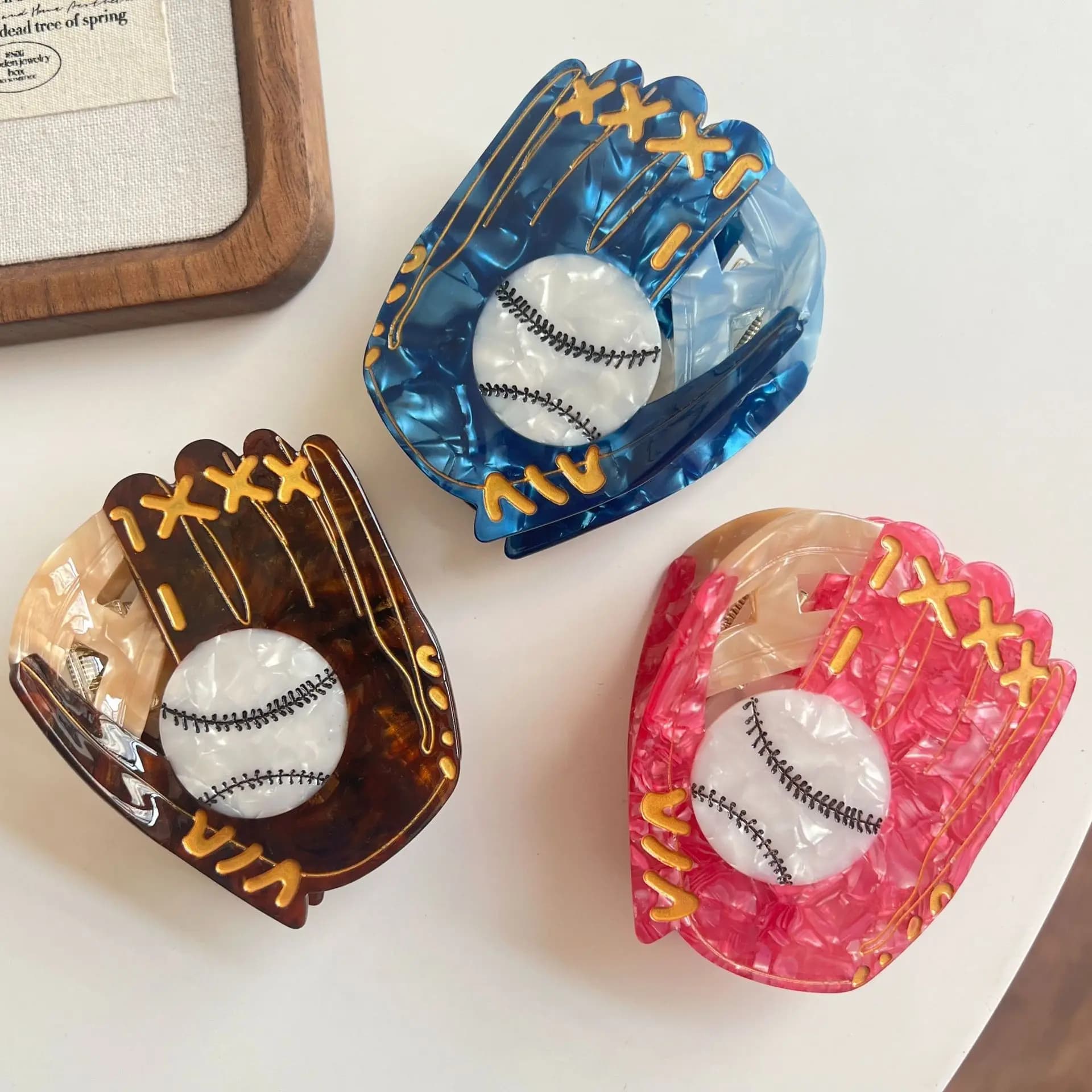 1 fermaglio per capelli da baseball in stile europeo e americano, divertente fermaglio per guanti da baseball, fermaglio per squalo di fascia alta, fermaglio per capelli carino