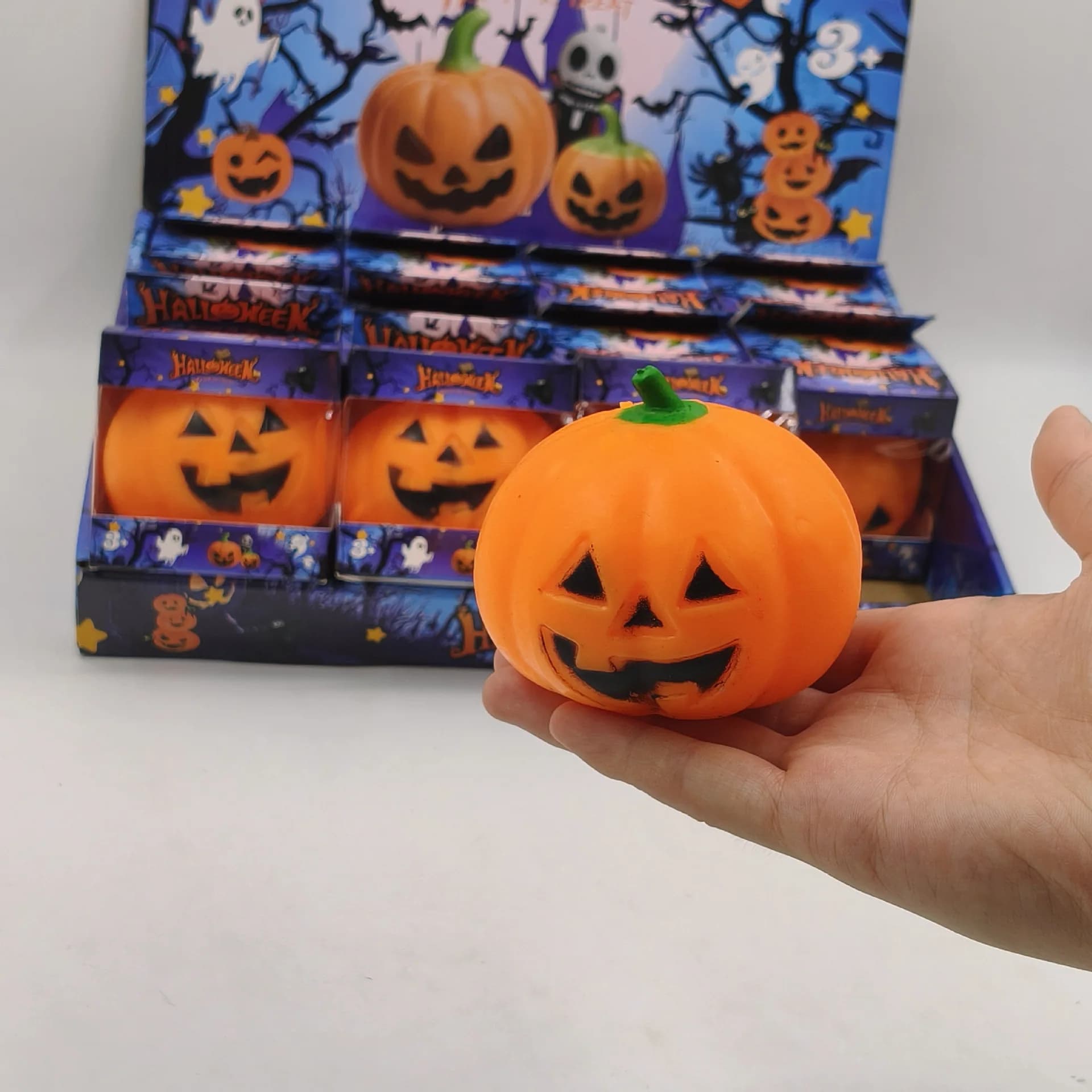 2026 Halloween Pumpkin Head Squishy Toy Squeeze Stress Relief Fidget Toy Gift Box Halloween gift for Party Favorite