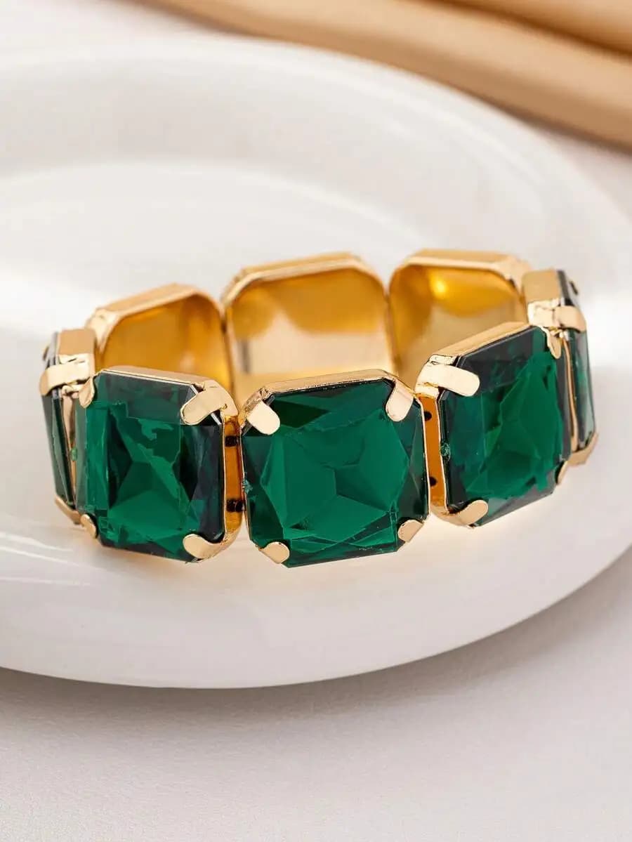 Bracciale in cristallo quadrato alla moda per donna, elegante gioiello casual.