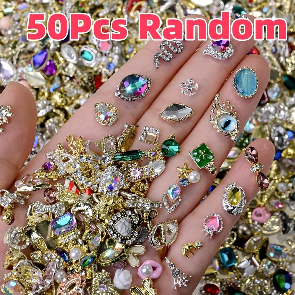50 pz 3D Casuale di Lusso Pendenti E Ciondoli Per Unghie Lega Mista Bowknot/Farfalla/Cuore/Fiore Unghie artistiche Decorazioni Elegante Manicure Forniture FAI DA TE