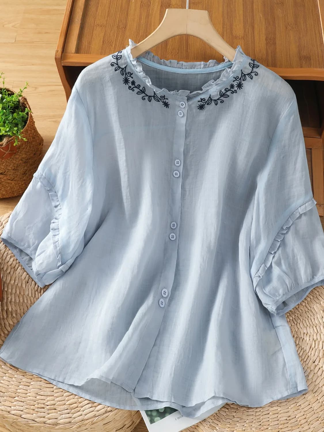 Elegant Blue Lace Collar Embroidered Cotton Linen Shirt Women Summer Anti-Aging Slimming Stylish Top Seven-Quarter Sleeve Blouse