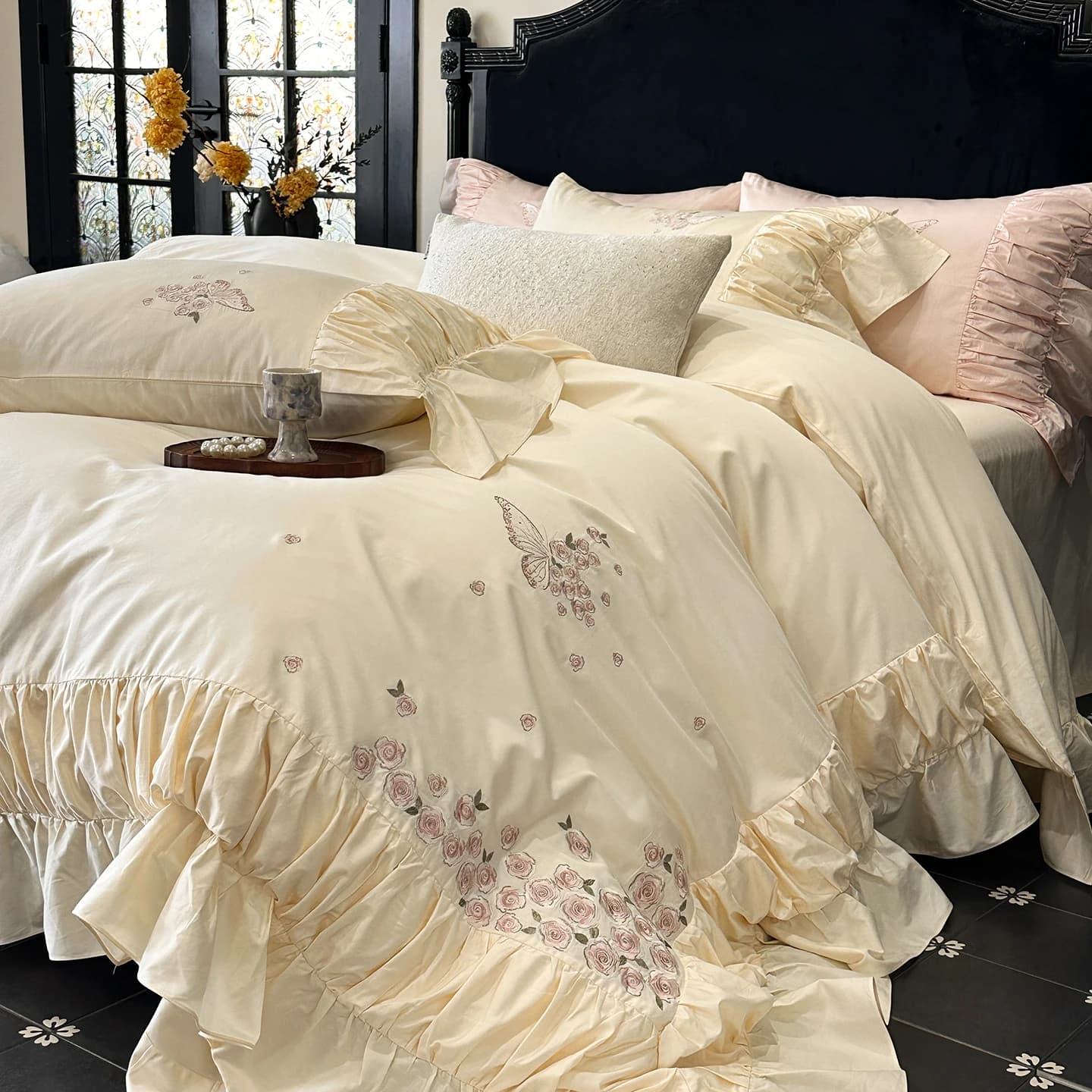 Set di Biancheria da Letto di Lusso con Ricamo di Rose e Farfalle, Copripiumino in Cotone Egiziano, Lenzuolo Piatto/Con Angoli, Federe, 4 Pezzi