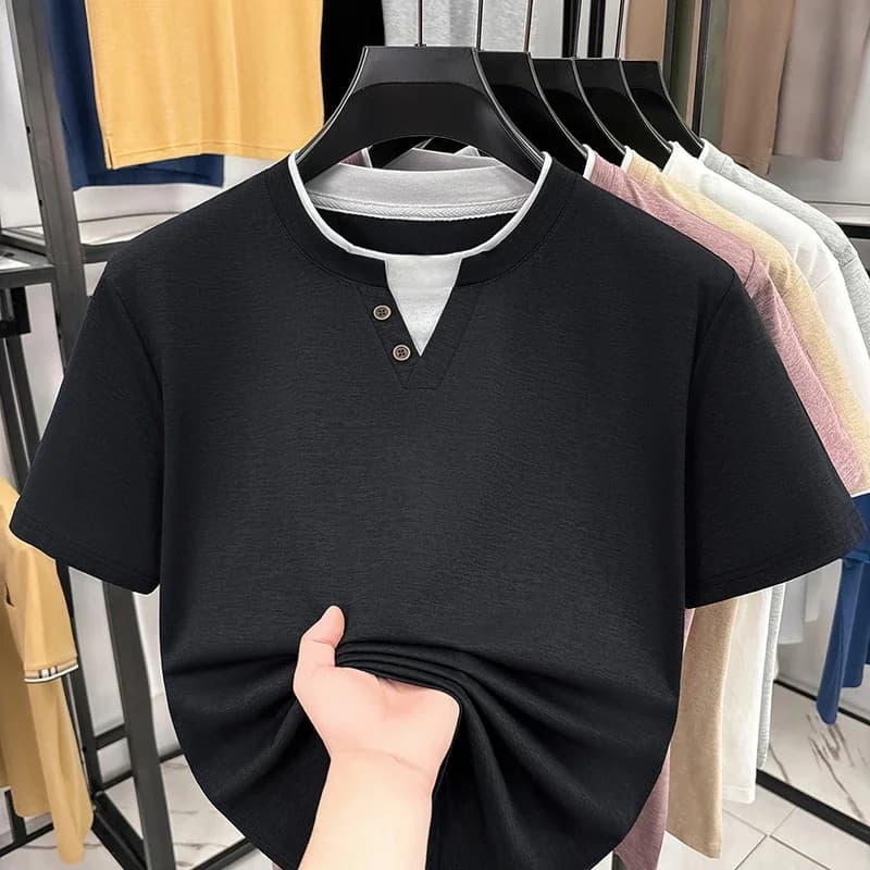 T-shirt casual da uomo con collo Henley, maniche corte, stile finto due pezzi, traspirante e confortevole, per l'abbigliamento streetwear estivo da uomo