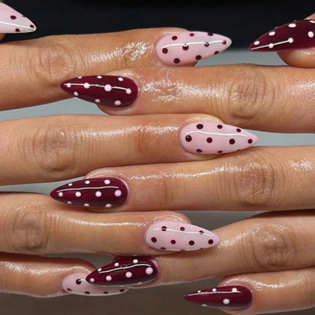 24PCS Medium Pressure Nails False almond nails with polka dot design Intense red glossy nails pressed in pink nails Reusable stitch nails