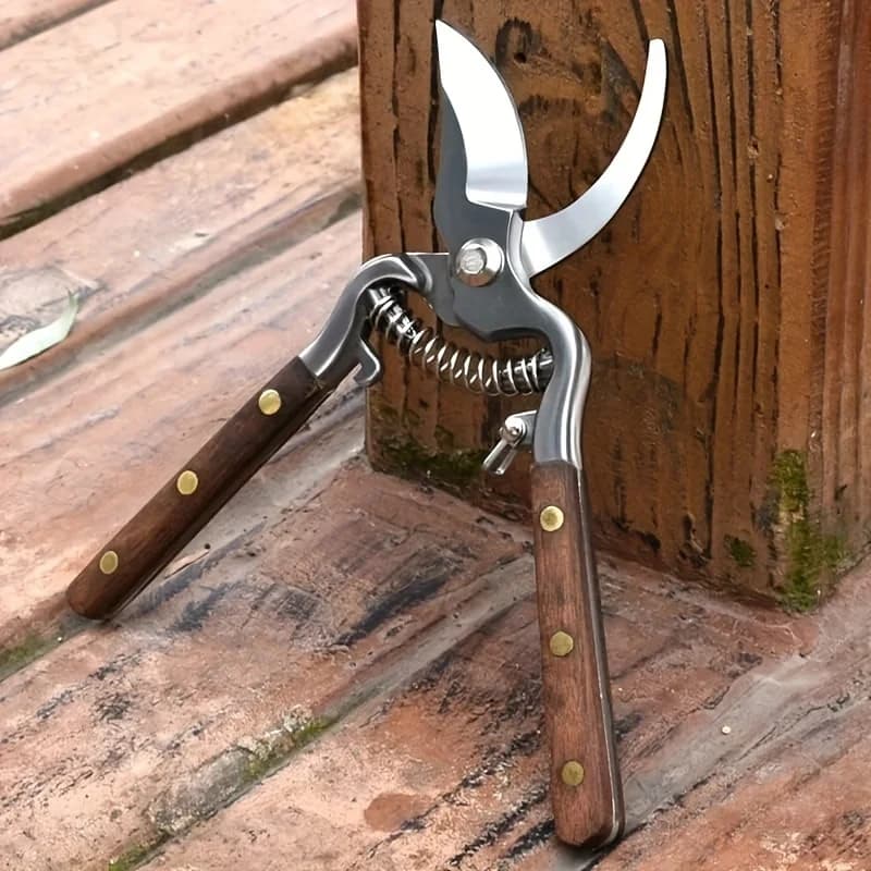 1pc Classic Style Garden Pruning Shears - High Carbon Steel Blades, Durable Steel Construction - Labor-Saving Gardening Scissors