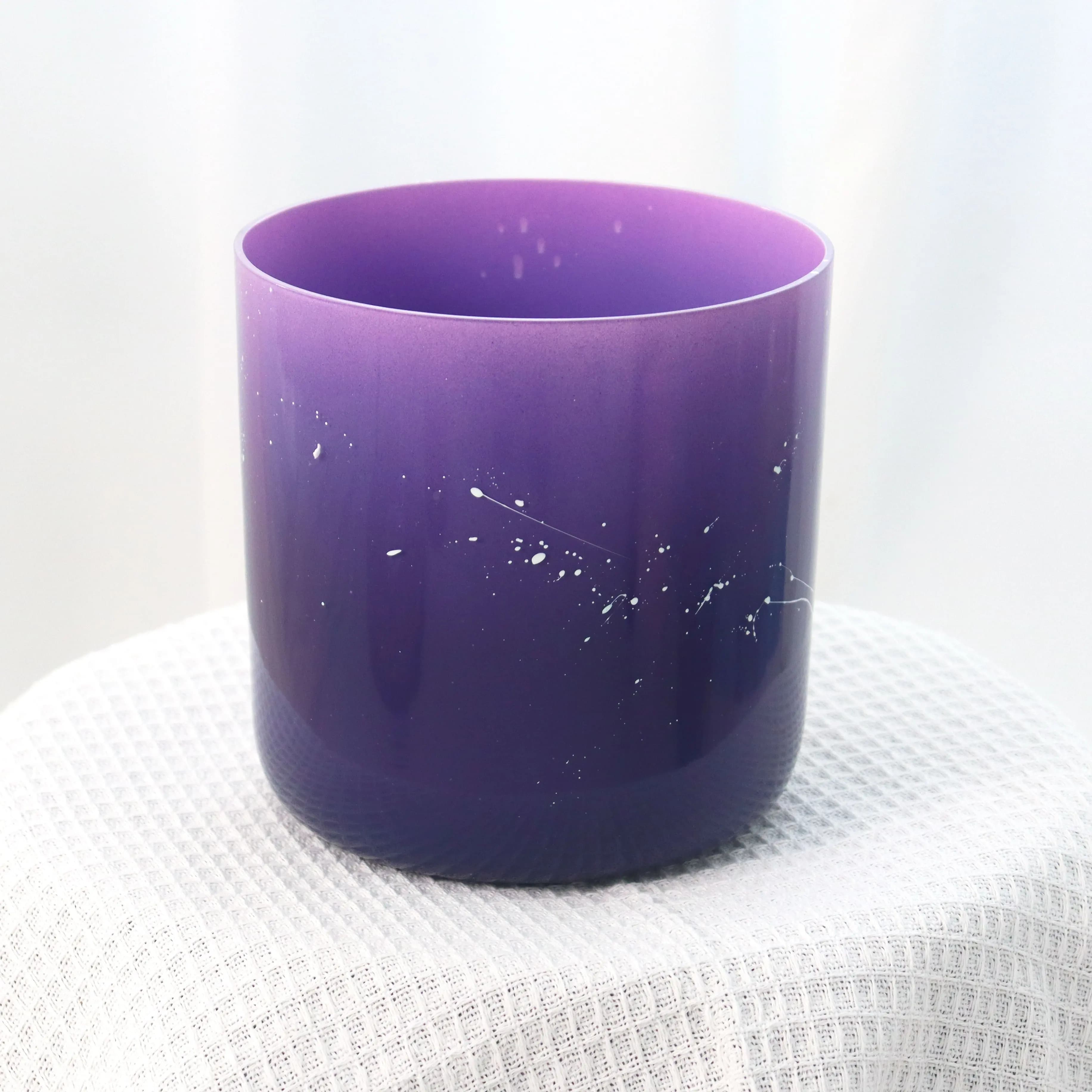ZHQH Dark Purple Quartz Crystal Singing Bowl 7inch Hand Paint Crystal Sound Reiki Healing Crystal Singing Bowl for Meditation