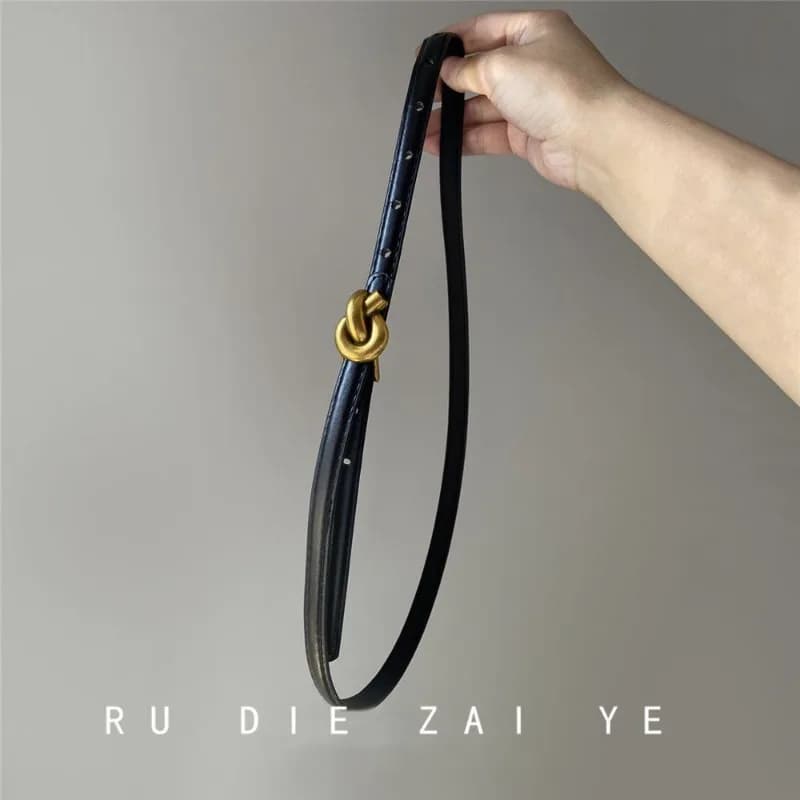Minimalist old money wind black gold knotted buckle belt versatile thin belt women's skirt pants accessories