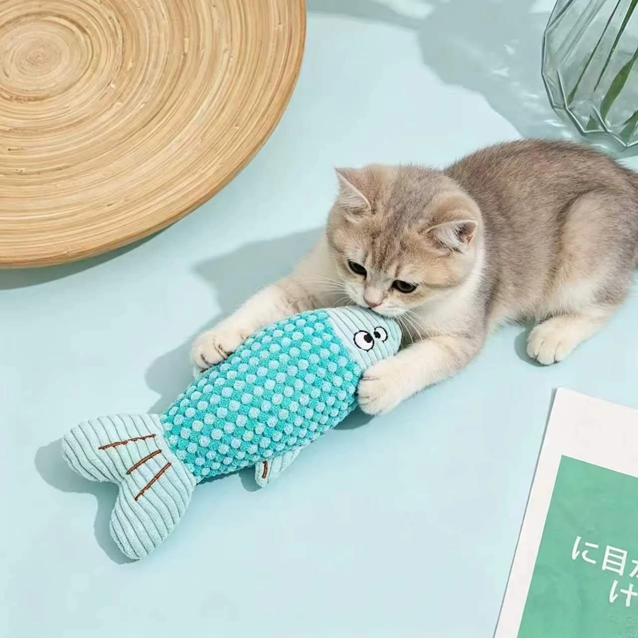 Giocattolo per Gatti a Forma di Pesce in Peluche con Erba Gatta, Interattivo, da Masticare e Morso, con Suono Sfrigolante, Durevole e Morbido, per Gattini e Gatti da Interno