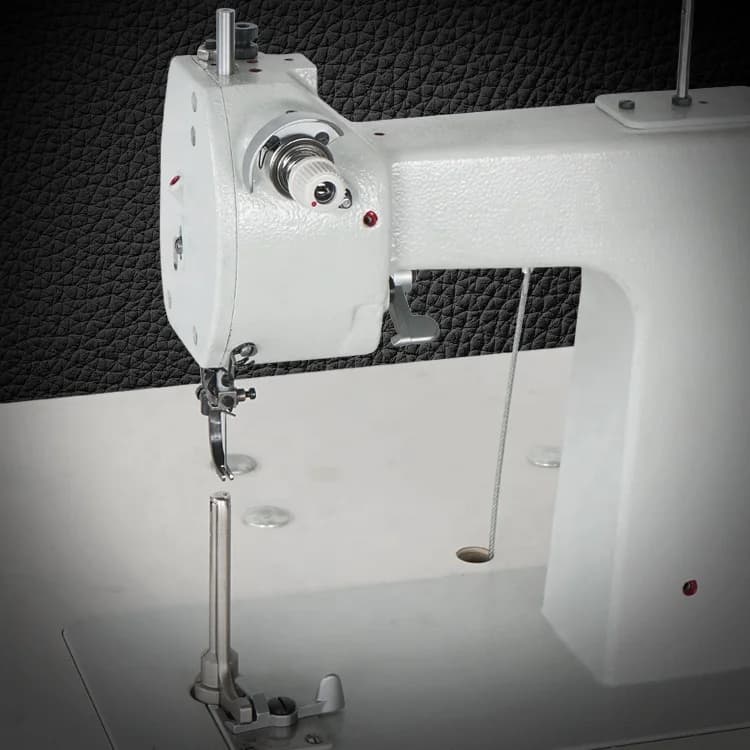 Macchine da cucire industriali a braccio singolo PK201 per cuciture a catena, per pelle, per la produzione di cappotti di lusso e guanti di sicurezza