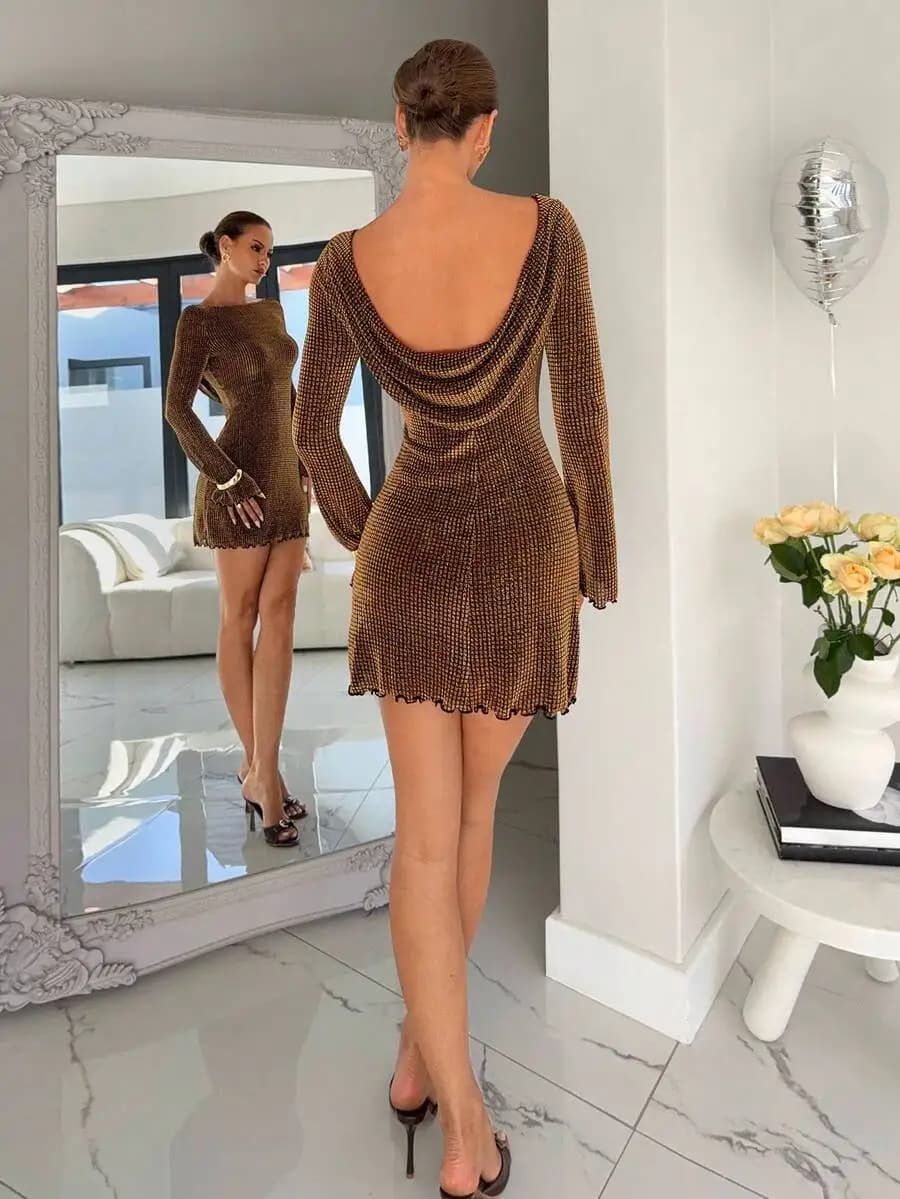 Elegante mini abito marrone a maniche lunghe con schiena scoperta per donna, per feste e occasioni formali