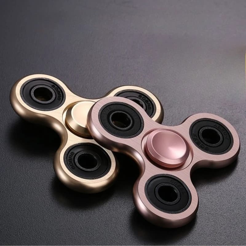 Fidget Spinner Triangolare Antistress in Lega di Alluminio con Cuscinetto R188, Giocattolo Girevole per Decompressione