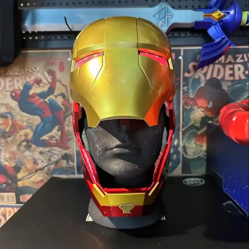 Marvel Iron Man Merchandise Casco Mk5 Giocattolo da collezione indossabile con emissione di luce e funzione di apertura/chiusura manuale Regalo per ragazzi