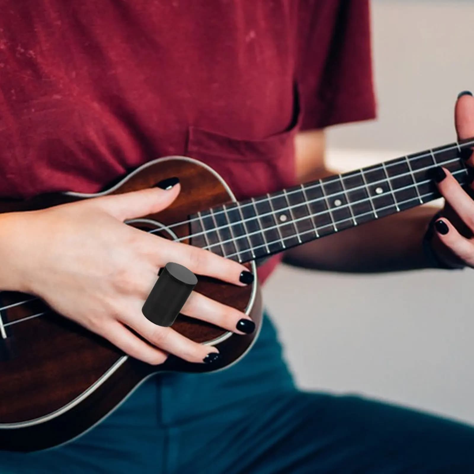 Set di 4 Shaker a Dita in Plastica per Ukulele, Strumento a Percussione Manuale per Suoni Nitidi e Ritmici, Accessorio Musicale Portatile