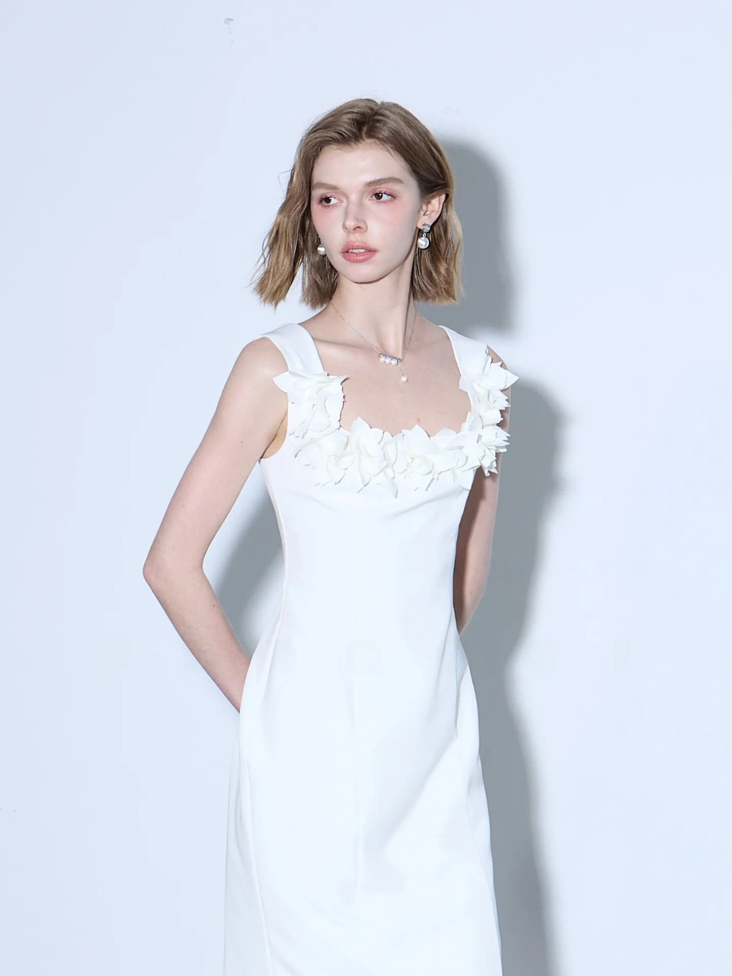 Finocci Handmade Floral Embellished Straight Cut Advanced Dress Elegant High Waist Polyester Fiber Zipper Closure No Stretch
