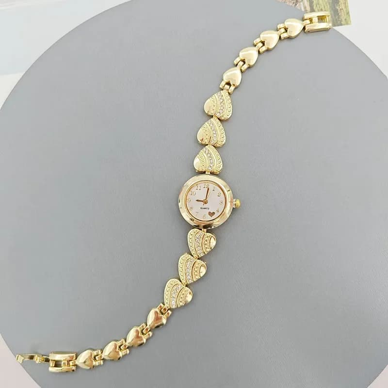 Luxury Rhinestone Women's Watch New Small Dial Heart Belt Ladies Quartz Watch Gold Bracelet Watch Gifts