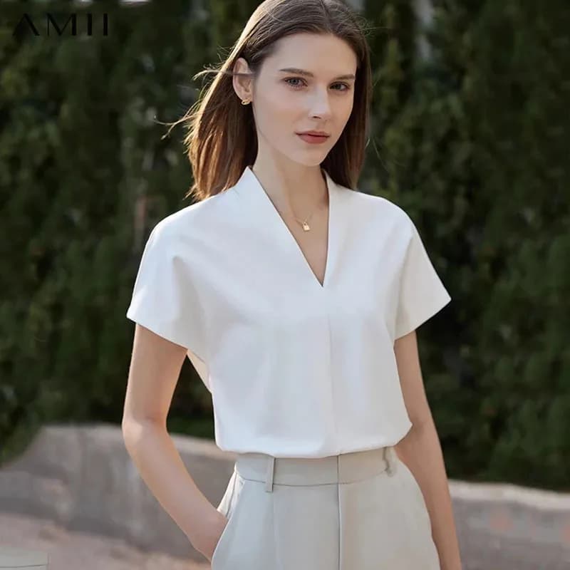 AMII Minimalism 2026 T-shirt Estiva da Donna Stile Classico Casual Scollo a V Manica Corta Tinta Unita Elasticizzata Top e Magliette Femminili 12312013