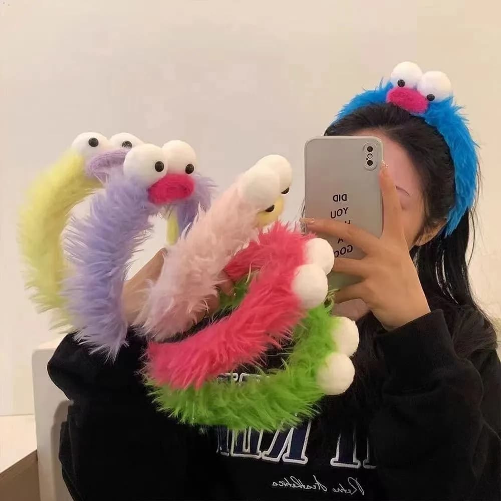 Cerchietto Creativo a Forma di Bambola Cartoonesca, Fascia per Lavare il Viso, Accessorio per Capelli Colorato e Divertente