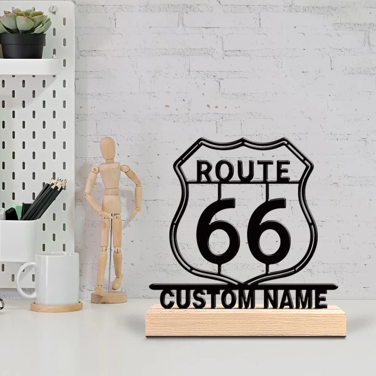 1 Pezzo Elegante Scultura da Tavolo Personalizzata Route 66 in Metallo con Base in Legno, Decorazione da Scrivania Avventura