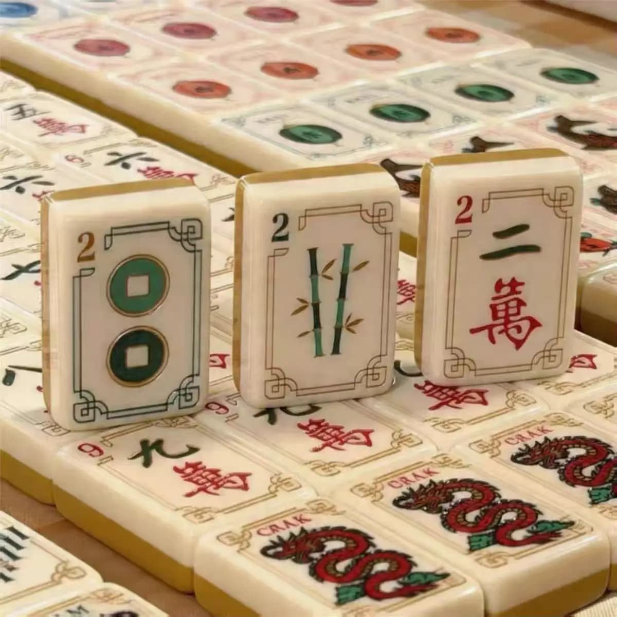 Luxury Acrylic American Mahjong Tiles Engraved Mahjong Game Set Travel Mah Jongg Sets for Indoor Outdoor Family Party Board Game