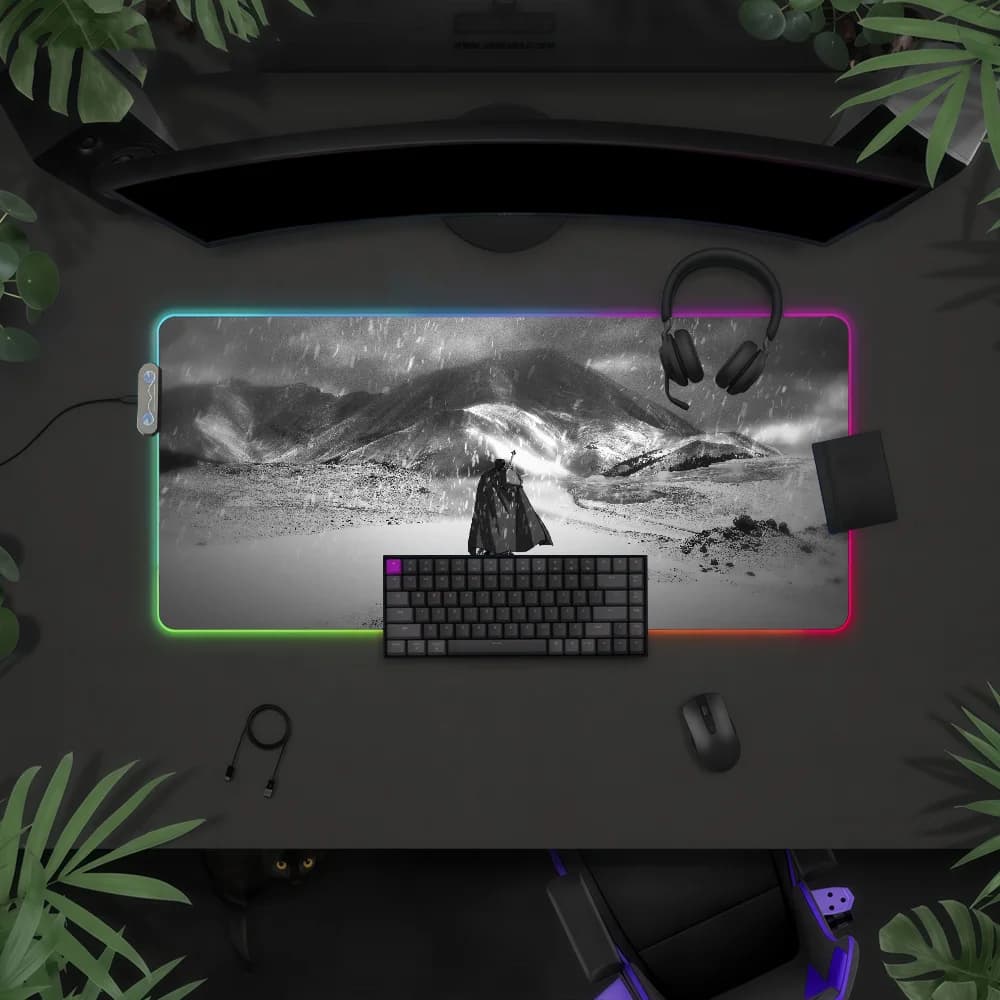 Tappetino per mouse Anime B-Berserk con luce LED RGB, tastiera da gioco colorata, copertura antiscivolo, superficie impermeabile