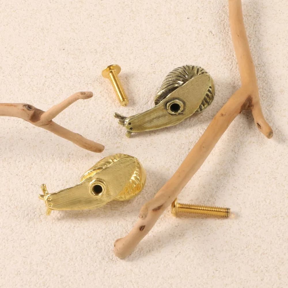 Maniglia a chiocciola color oro in ottone, per mobili di lusso, pomelli per ante di armadi, tiranti a foro singolo per guardaroba e cassetti, maniglie per credenze