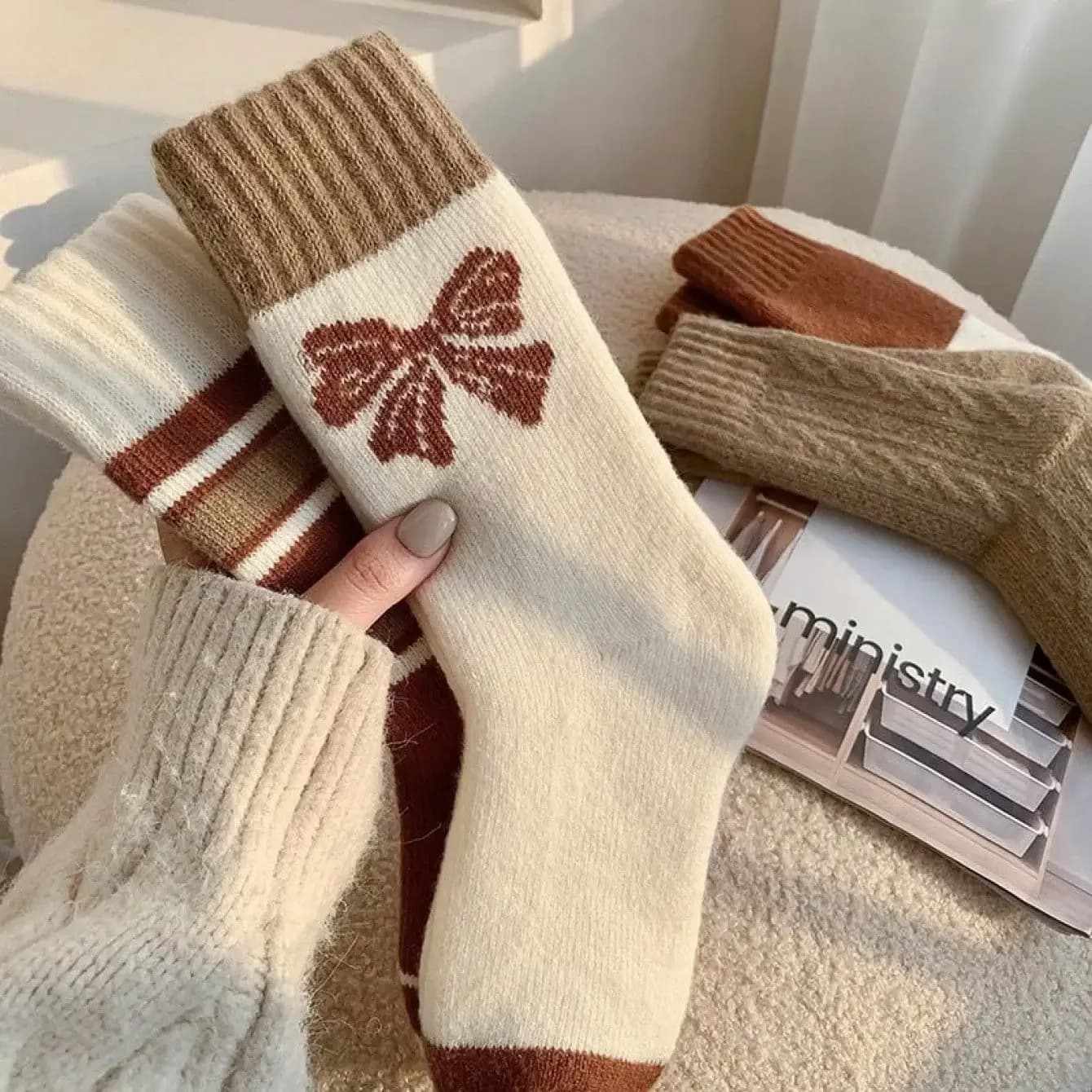 4 Pairs of Cashmere Socks for Women Autumn and Winter Plus Velvet Thickened Mid-Tube Socks Warm Long Socks