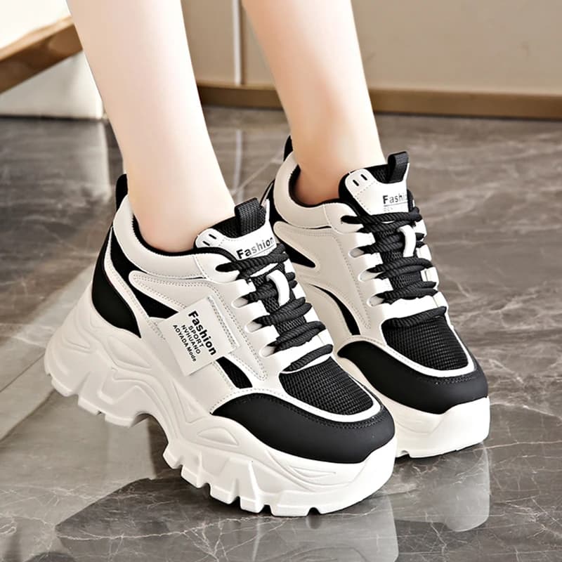 Scarpe da ginnastica robuste con lacci alla moda per donna Scarpe sportive con plateau comode e traspiranti Scarpe da corsa con fondo spesso in pelle PU da donna