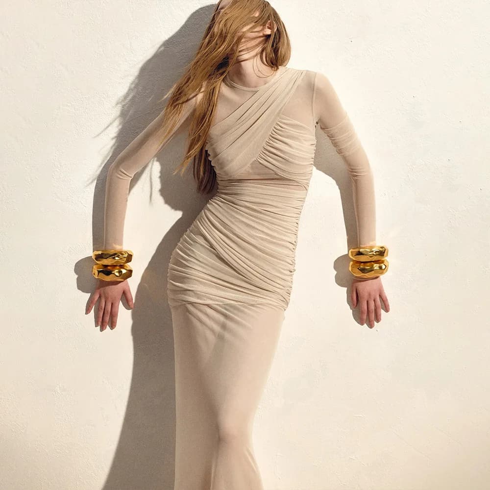 Sexy Long Sleeve Mesh Dress 2025 Style Fashionable Slim Fit High Waist Wedding Dress Milk Fiber Material Thickened Net Skirt