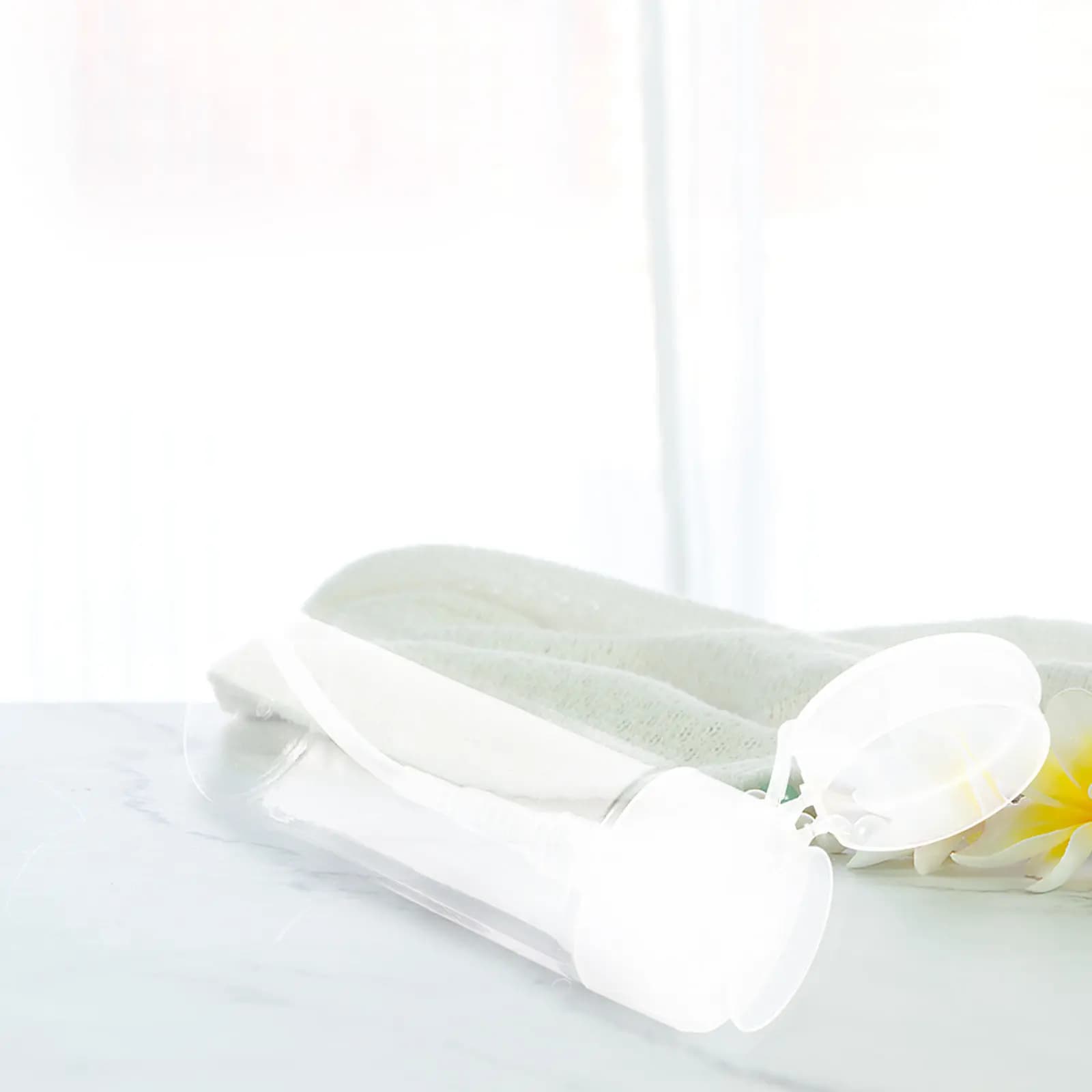 Set di 1 Flacone a Pressione per Rimozione Smalto 100ml, Dispenser con Tubo Lungo a Molla Resistente, Bottiglie da Viaggio con Pompa per Liquidi e Trucco