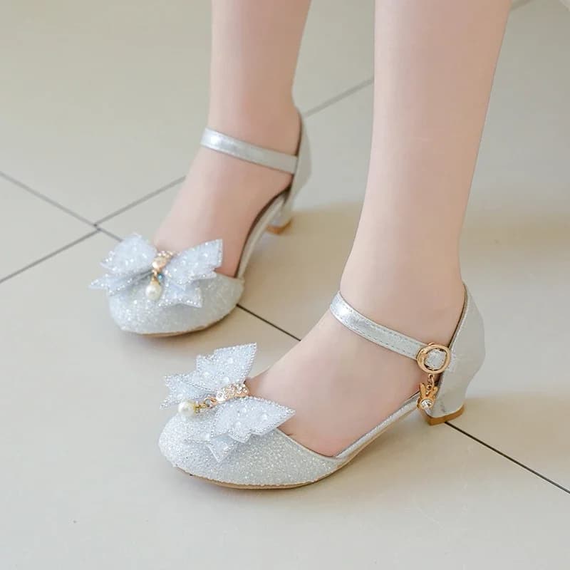 Vendita calda per bambini in rilievo elegante banchetto leggero con scarpe col tacco neonate estate principessa moda sandali morbidi con paillettes