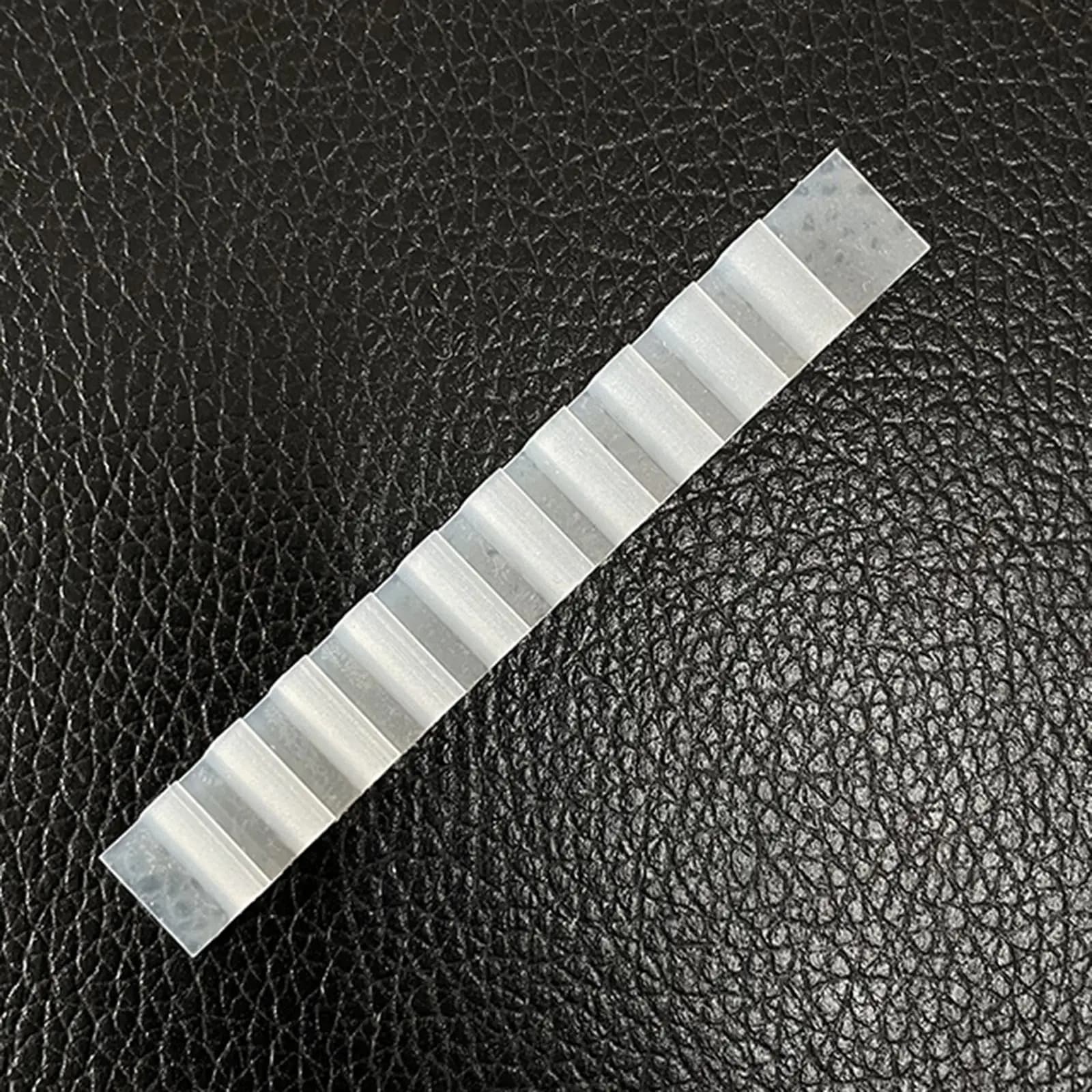 Strisce Antiscivolo in Silicone Adesivo per Appendiabiti, Soluzione per l'Organizzazione dell'Armadio
