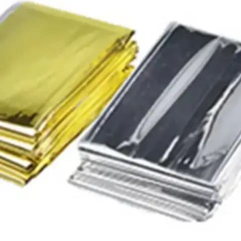 Coperta Solare Riflettente per Campeggio e Sopravvivenza, Pellicola Isolante Termica in Mylar, 160x210cm Oro, 130x210cm Argento