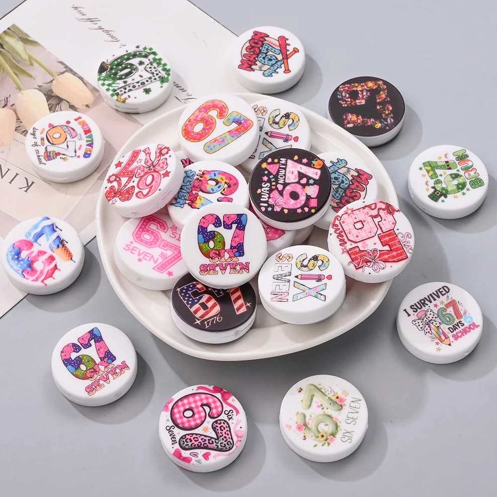 5 Pezzi Perline Piatte in Silicone da 28mm con Stampa Digitale 67, Perline Rotonde Miste per Fai da Te, Catenelle per Ciuccio, Clip per Ciuccio, Massaggiagengive, Stile Casuale