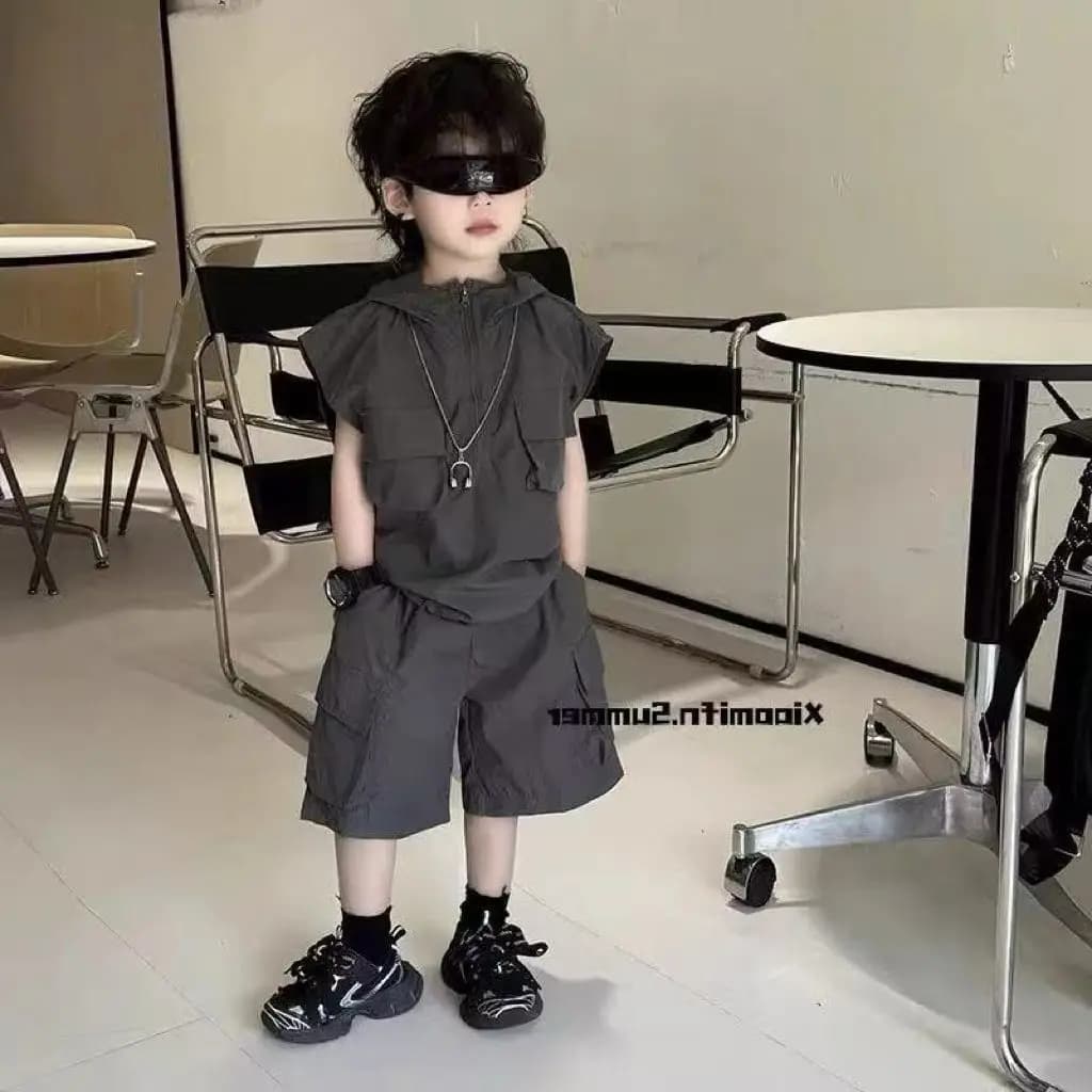 Set estivo da due pezzi per ragazzi, top e pantaloncini a maniche corte, bello e fresco, completo per bambini