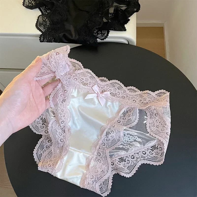 Intimo Femminile Sexy in Rete Satinata con Fiocco, Vita Bassa, Perizoma in Puro Cotone, Design Traforato
