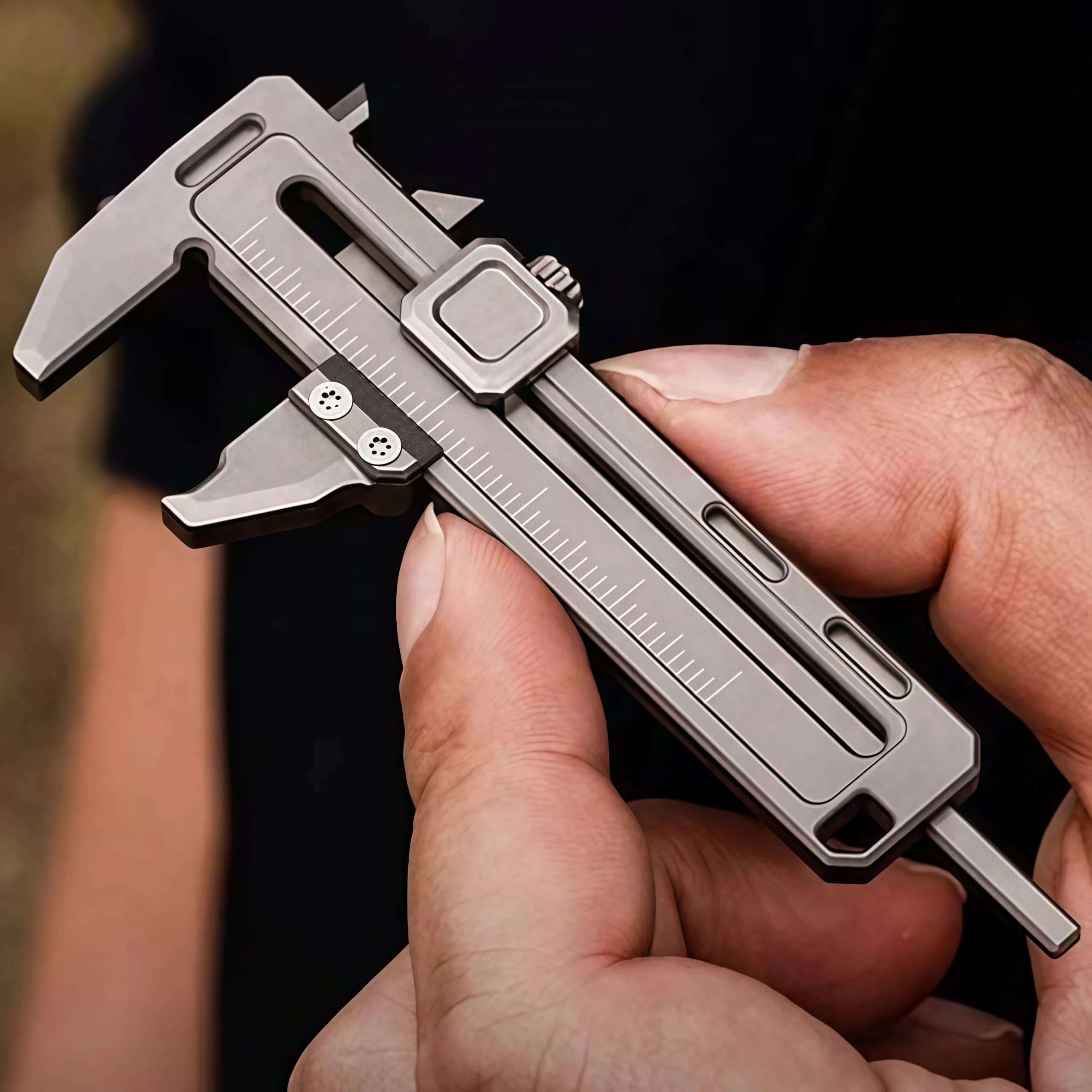 Mini Calibro a Corsoio EDC Multifunzione, Strumento di Misurazione Tascabile Portatile con Livella e Scala per Esterni, Fai-da-te e Uso Domestico