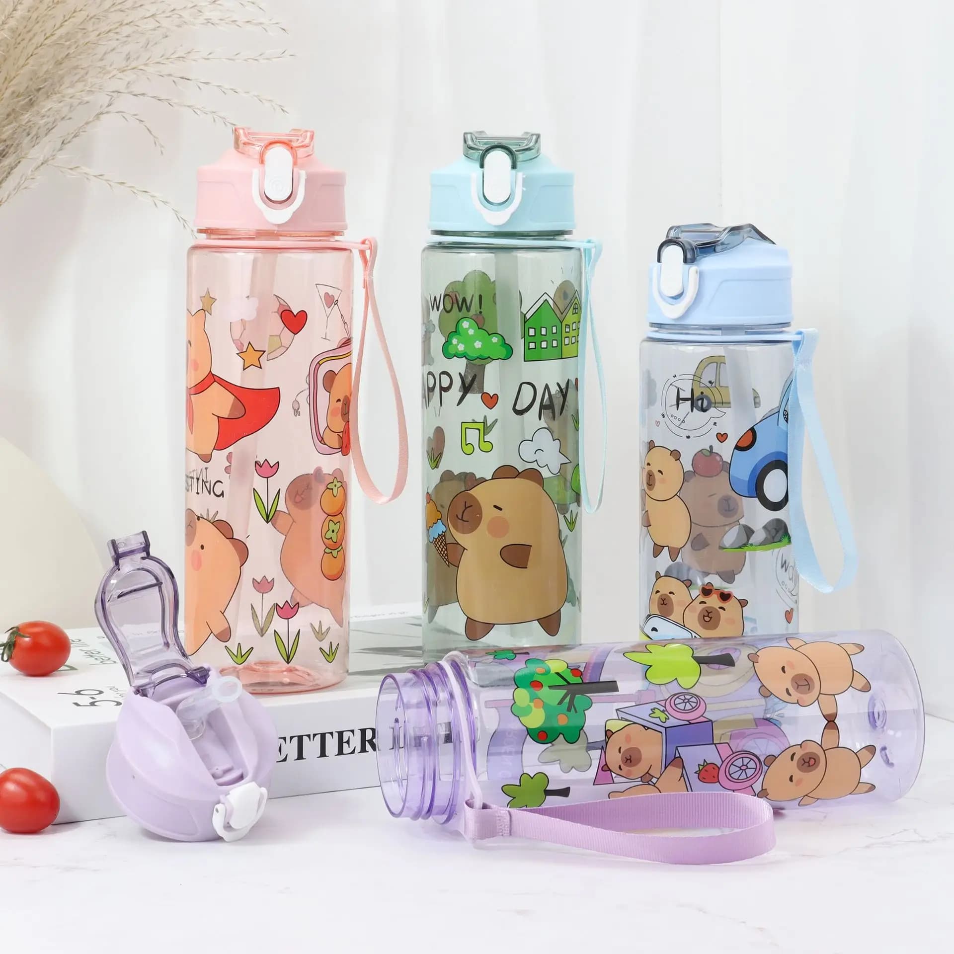 Water bottle for children with 750 ml Capibara straw mug, cute cartoon, with belt for transport, mug for drinking portable stagna seal
