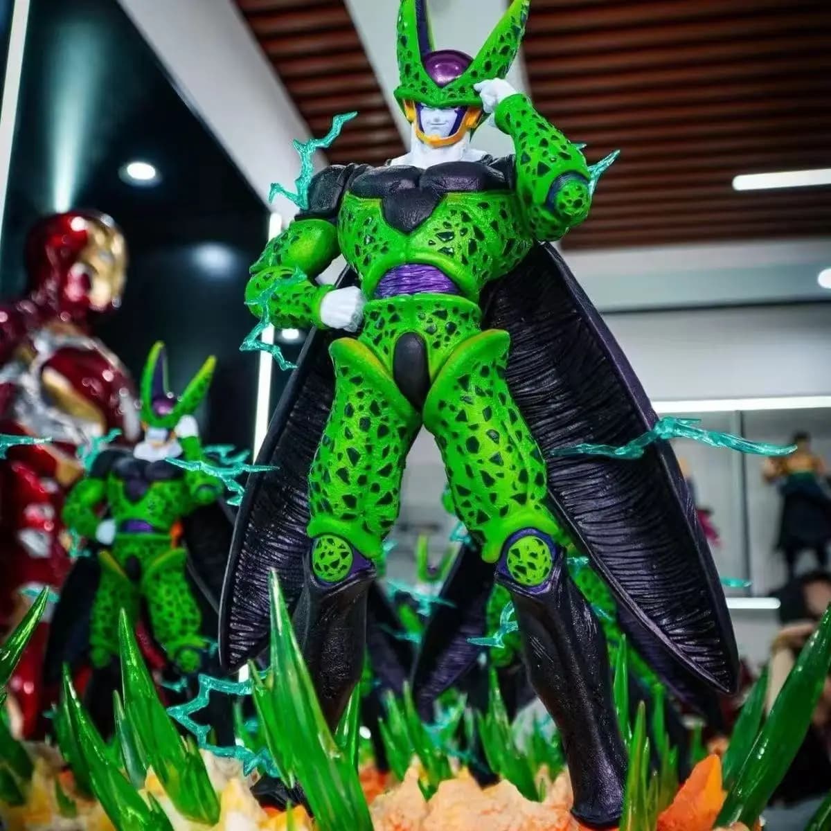 Dragon Ball Z Figura cellulare perfetta Figurina cellulare Action Figures Collezione di statue GK Modello Giocattoli Regalo