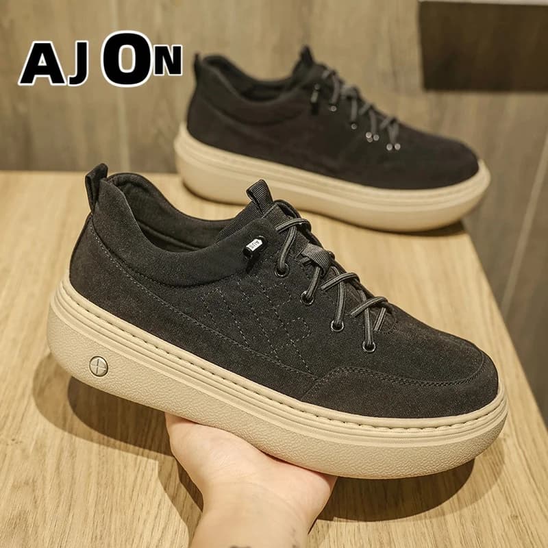 2025 scarpe di tela da uomo autunno e inverno nuove scarpe da ginnastica in gomma scorrevoli per il tempo libero con la suola spessa scarpe basse traspiranti scarpe da guida