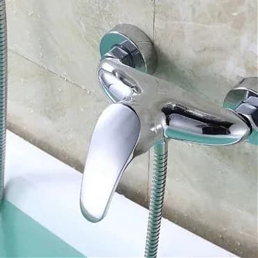 Concealed Shower Mixer Valve Hot and Cold Mixer Bath Tap Brass Wall Mounted Shower Faucet Single Handle Bathroom Faucets